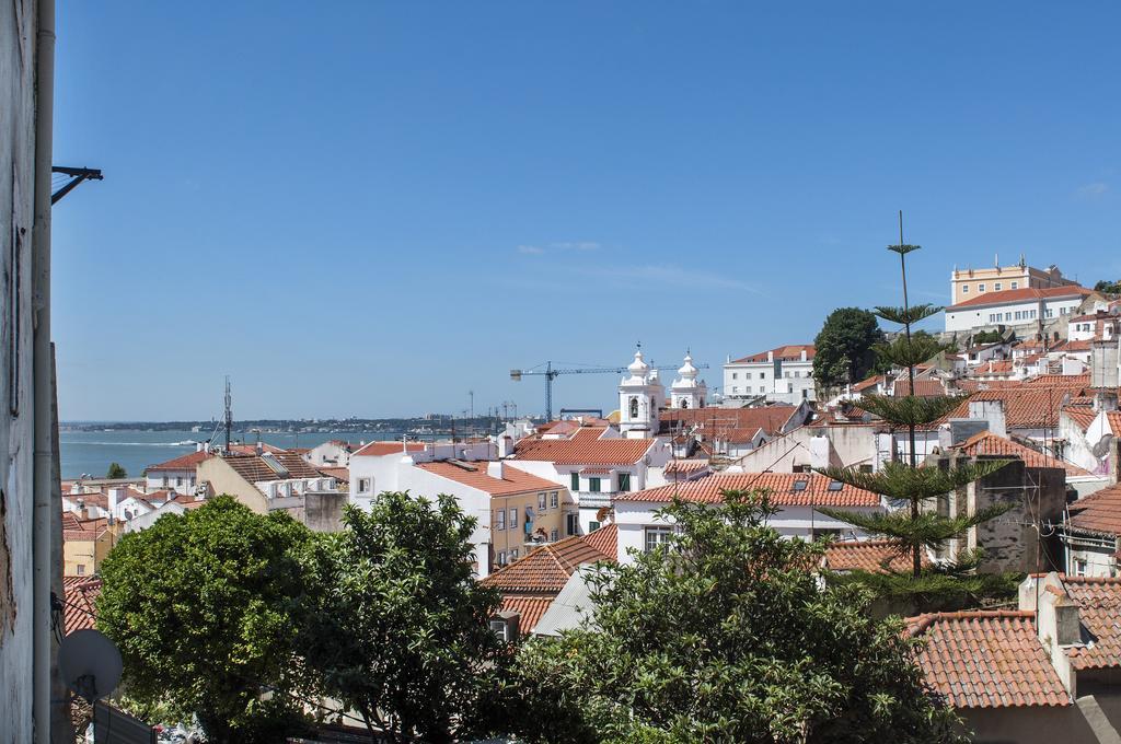 Alfama - St Estevao Viewpoint | Lisbon Cheese & Wine Apartments Exteriör bild